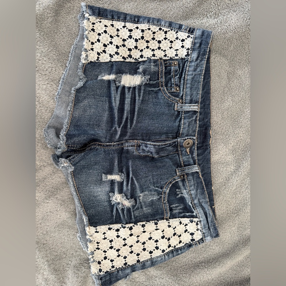 Women’s MUDD Jean shorts size 11